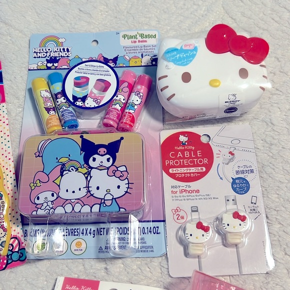 Hello Kitty Bundle - Picture 4 of 14